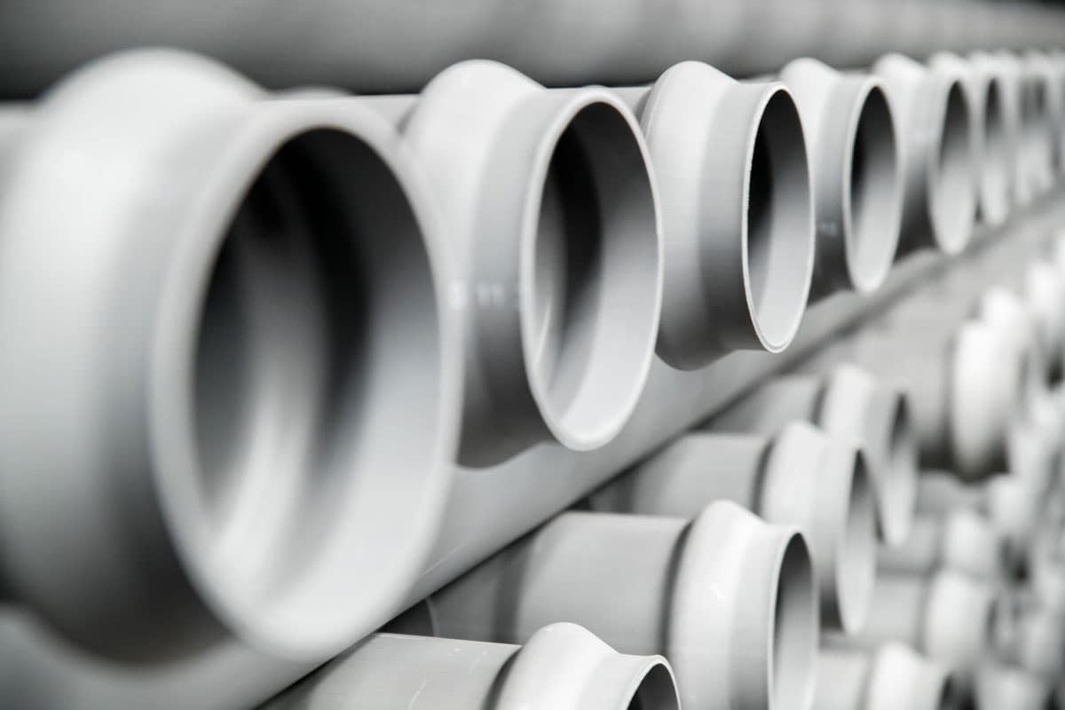 How is steel pipe specified and How does Reliance Foundry?